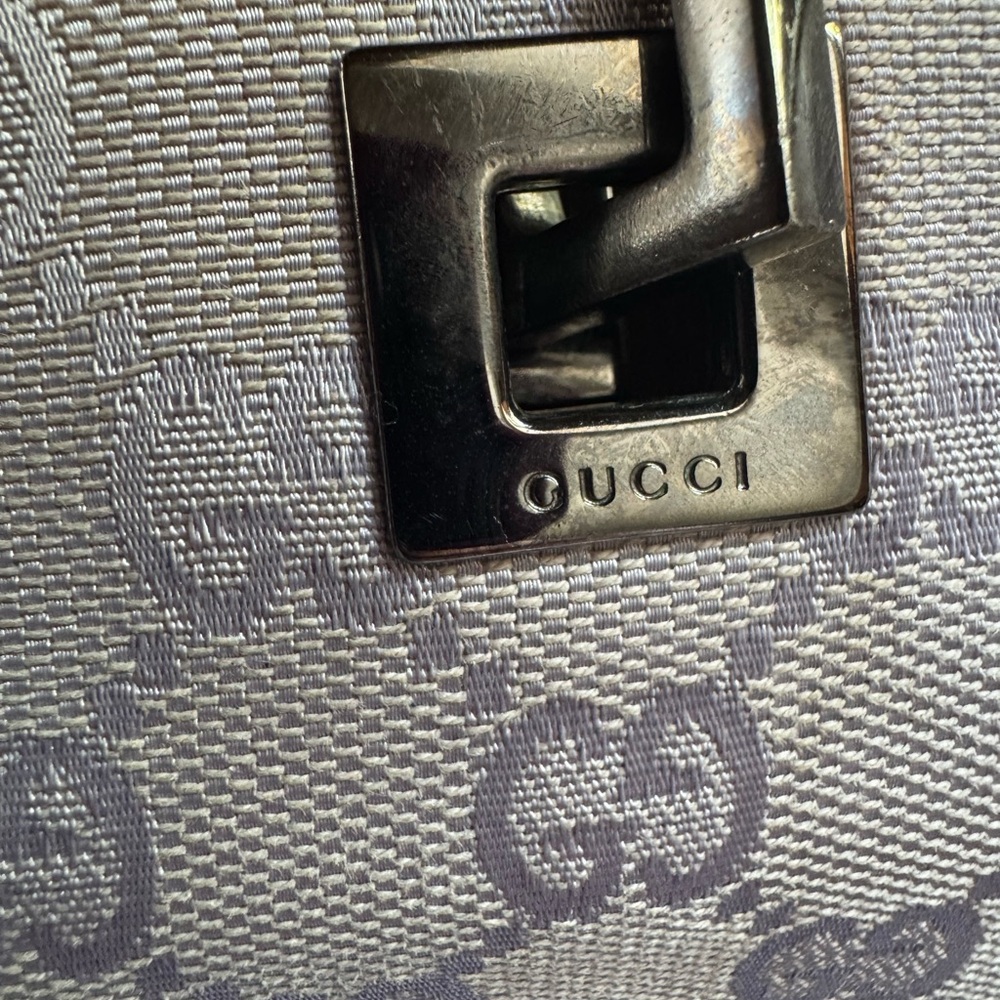 Authentic Gucci GG Lavender/Light Purple Canvas Tote - Picture 11 of 13
